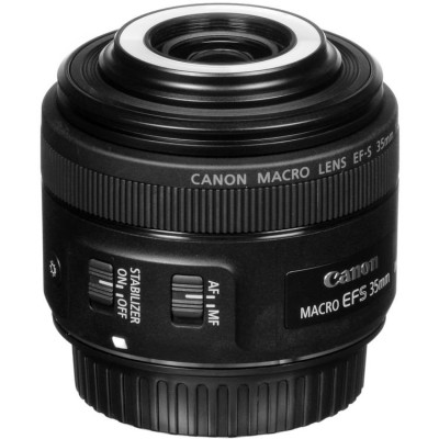 Canon EF-S 35mm f/2.8 IS STM