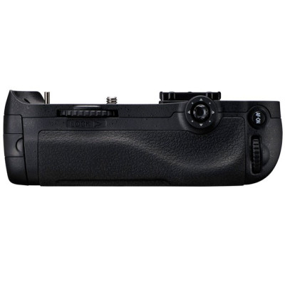 Батарейный блок Nikon MB-D12